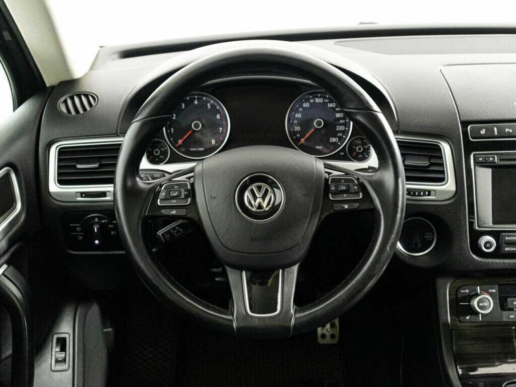 Volkswagen Touareg, 2015 Фото №21