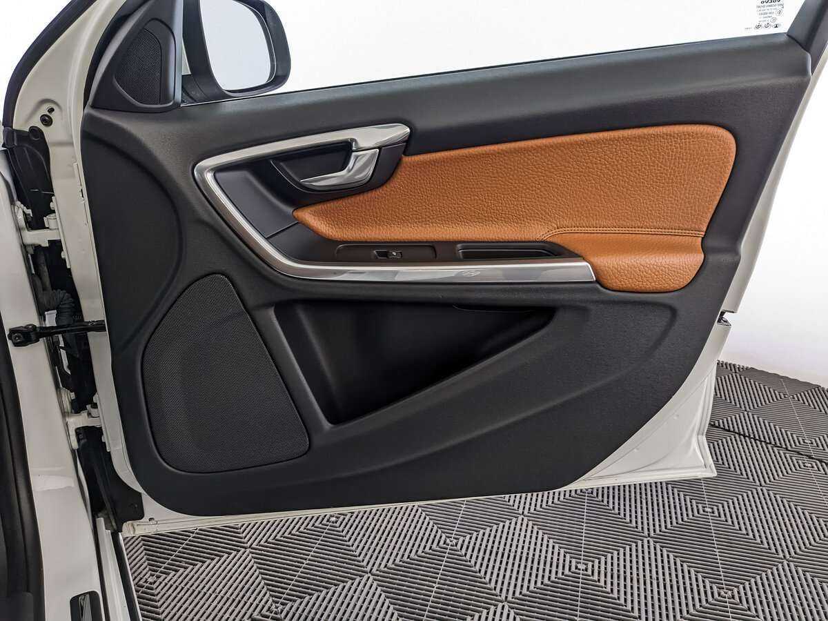 Volvo S60, 2012 Фото №23