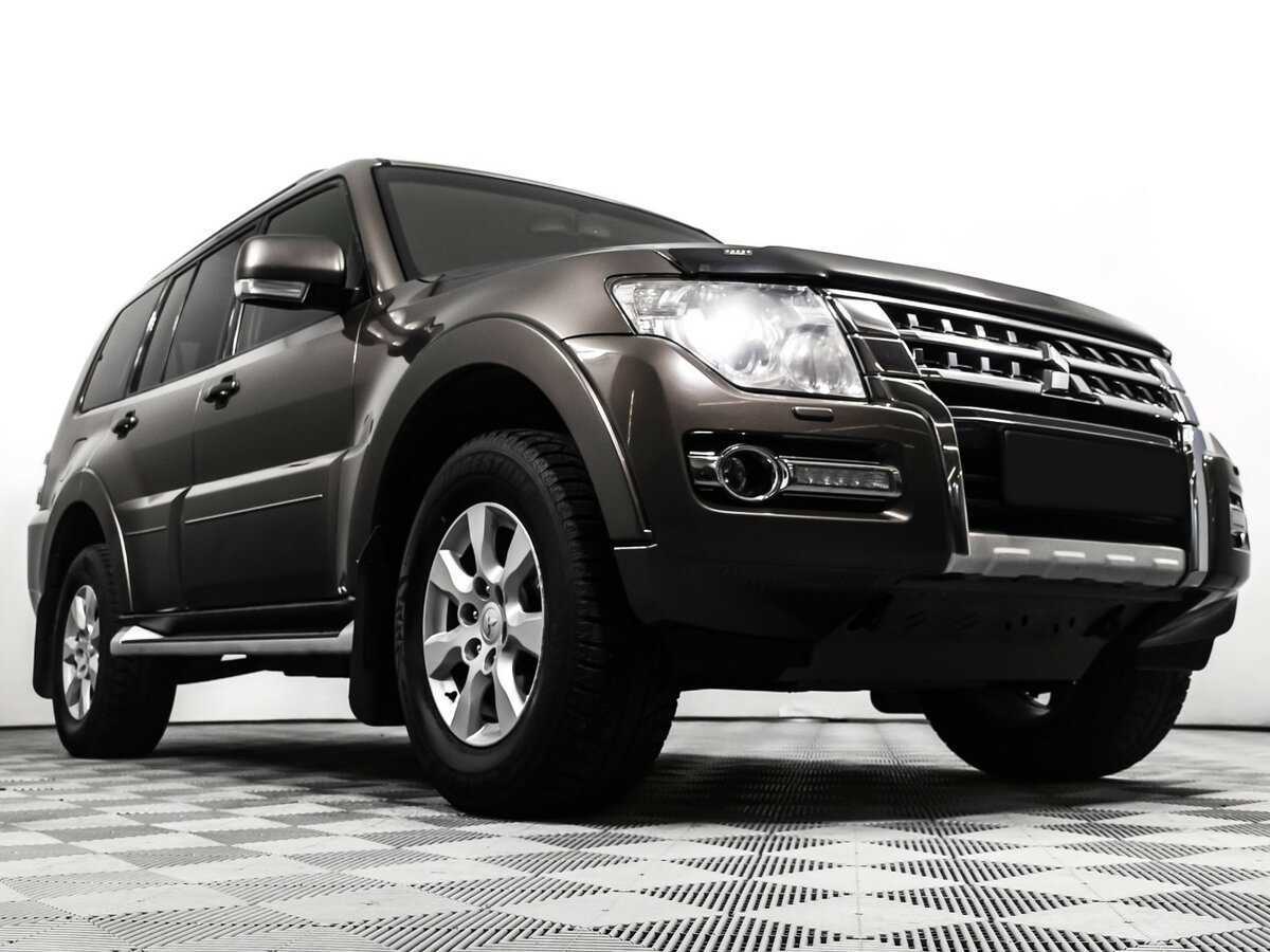 Mitsubishi Pajero, 2015 Фото №15
