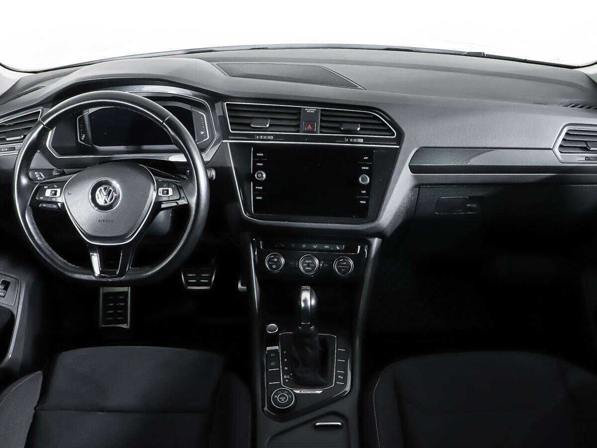 Volkswagen Tiguan, 2018 Фото №11