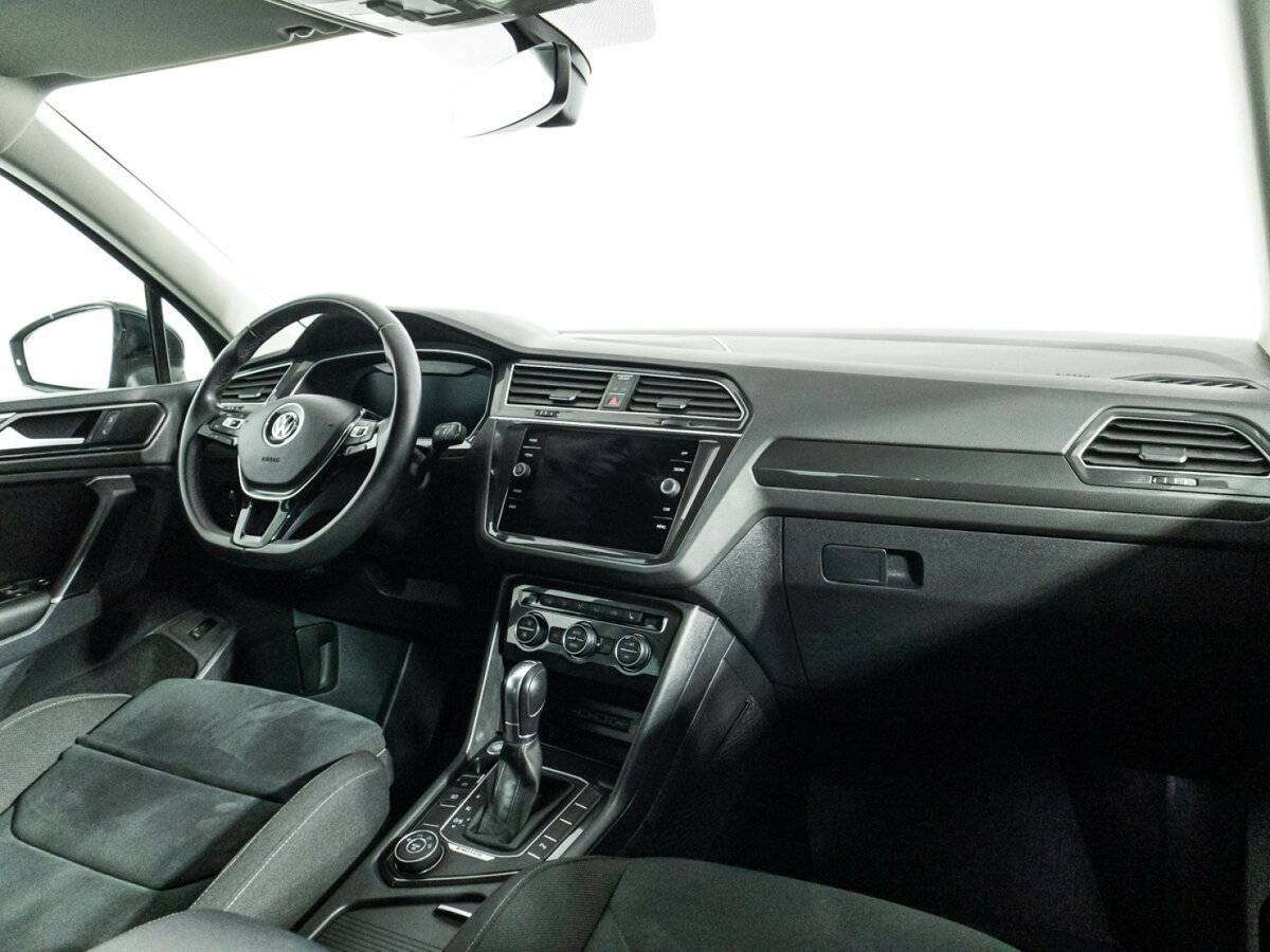 Volkswagen Tiguan, 2018 Фото №9