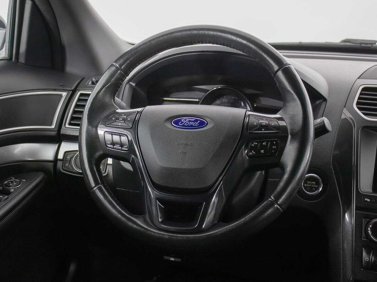 Ford Explorer, 2017 Фото №20