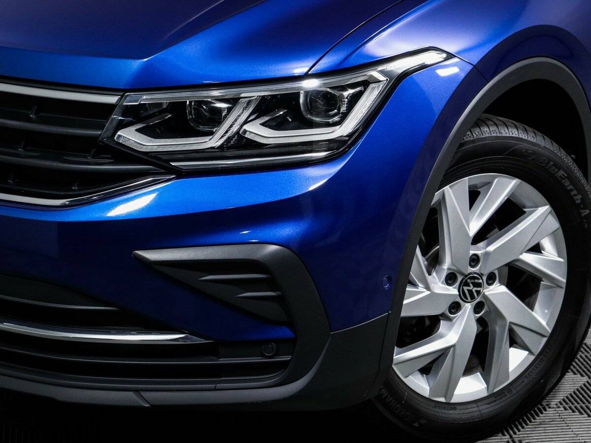 Volkswagen Tiguan II Рестайлинг, 2021 Фото №13