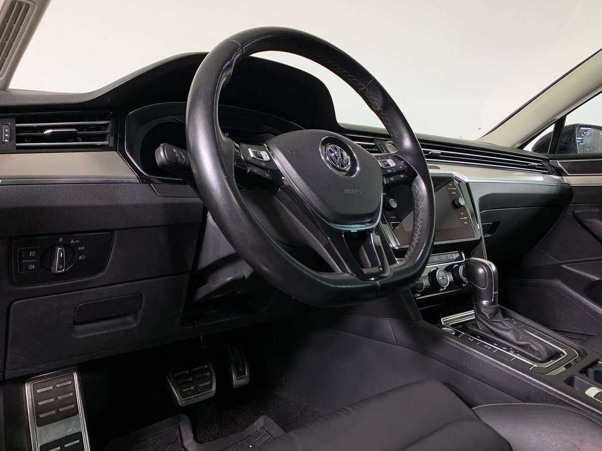 Volkswagen Passat, 2019 Фото №9