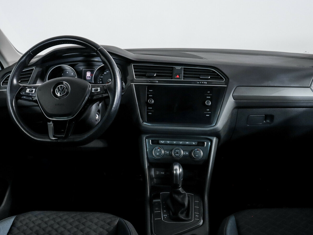 Volkswagen Tiguan II, 2020 Фото №10