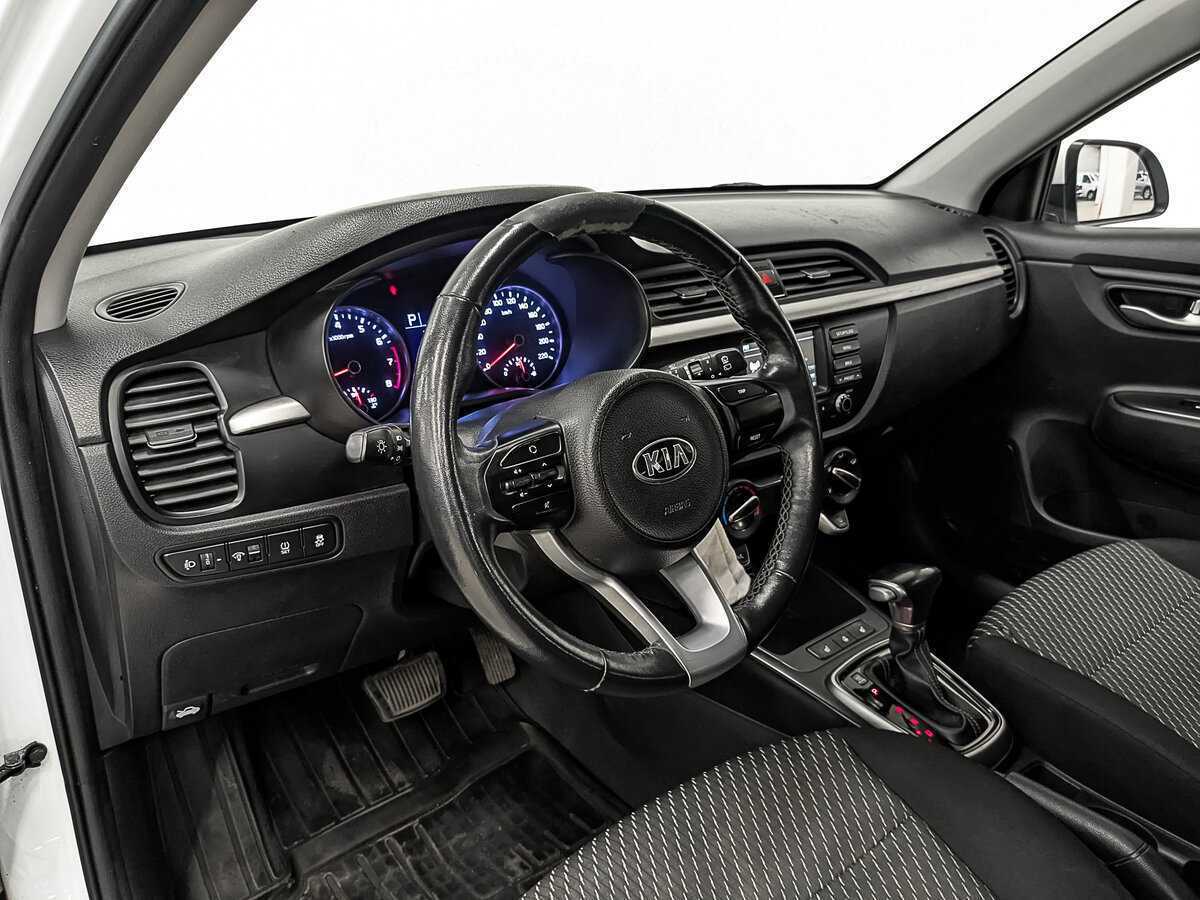 Kia Rio X-Line, 2020 Фото №12
