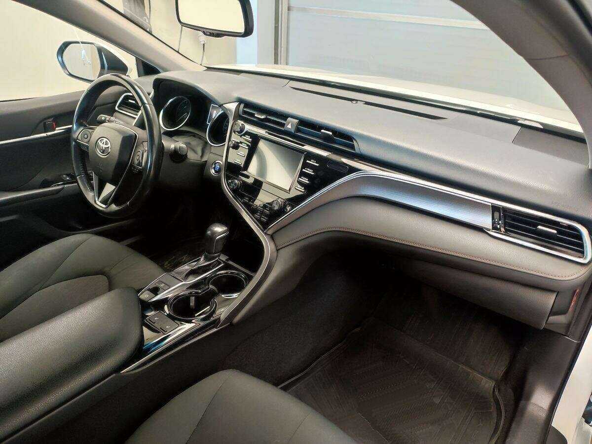 Toyota Camry, 2018 Фото №7