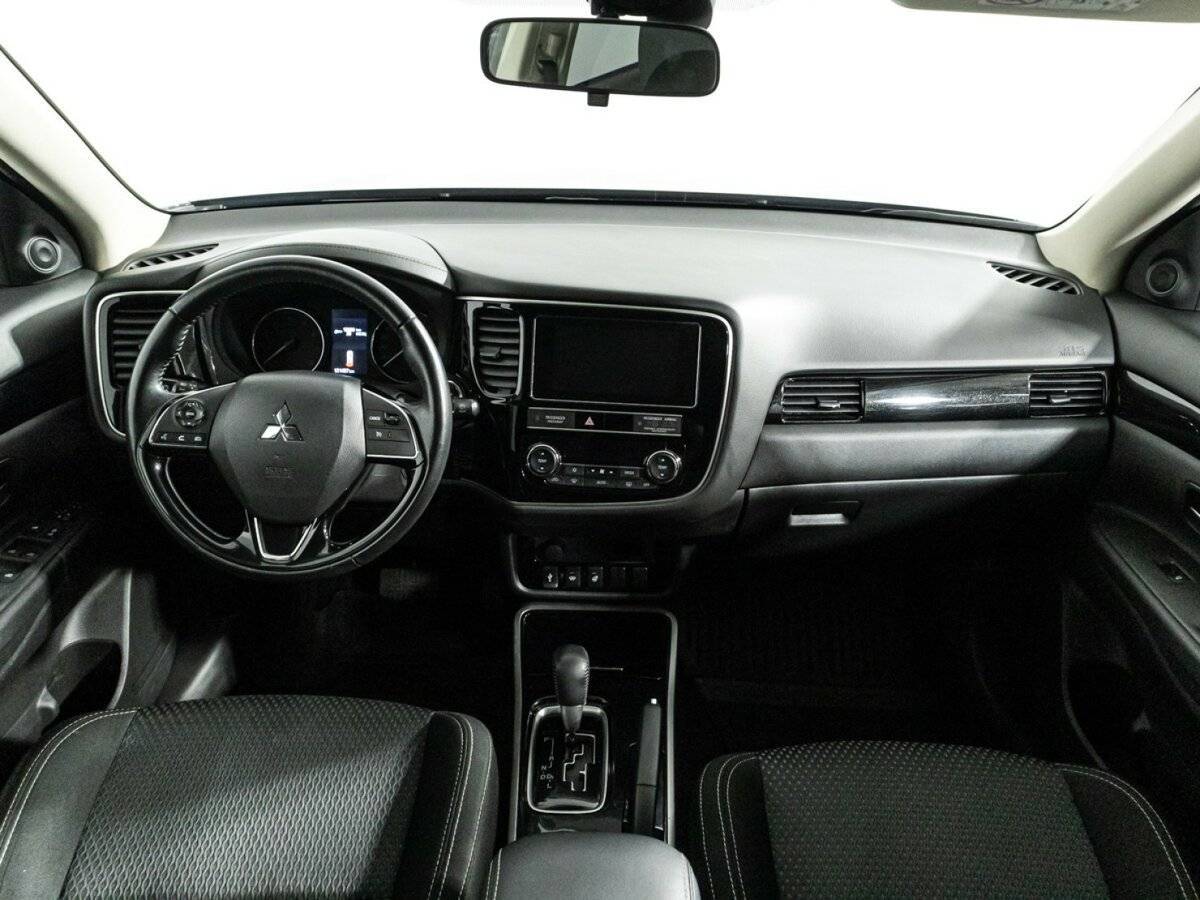 Mitsubishi Outlander, 2018 Фото №13