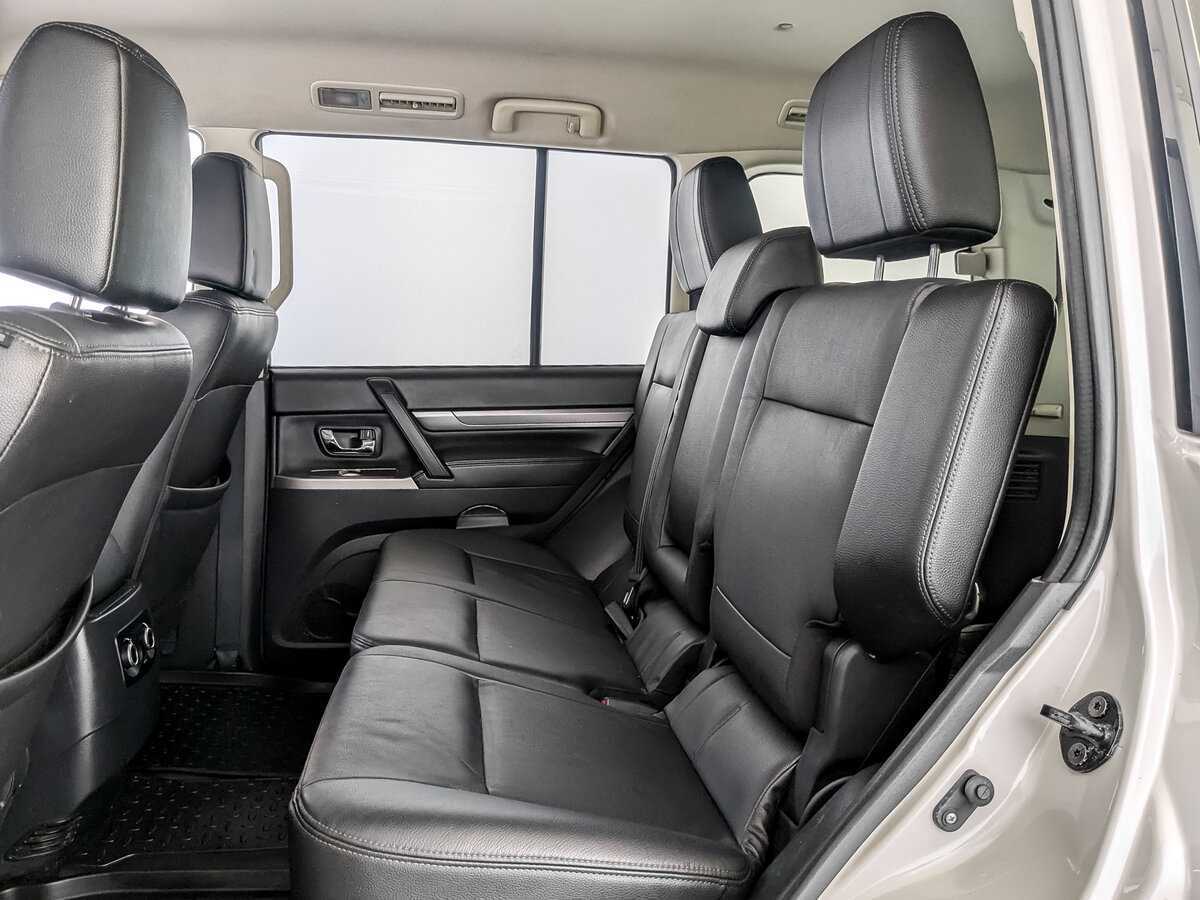 Mitsubishi Pajero, 2019 Фото №12