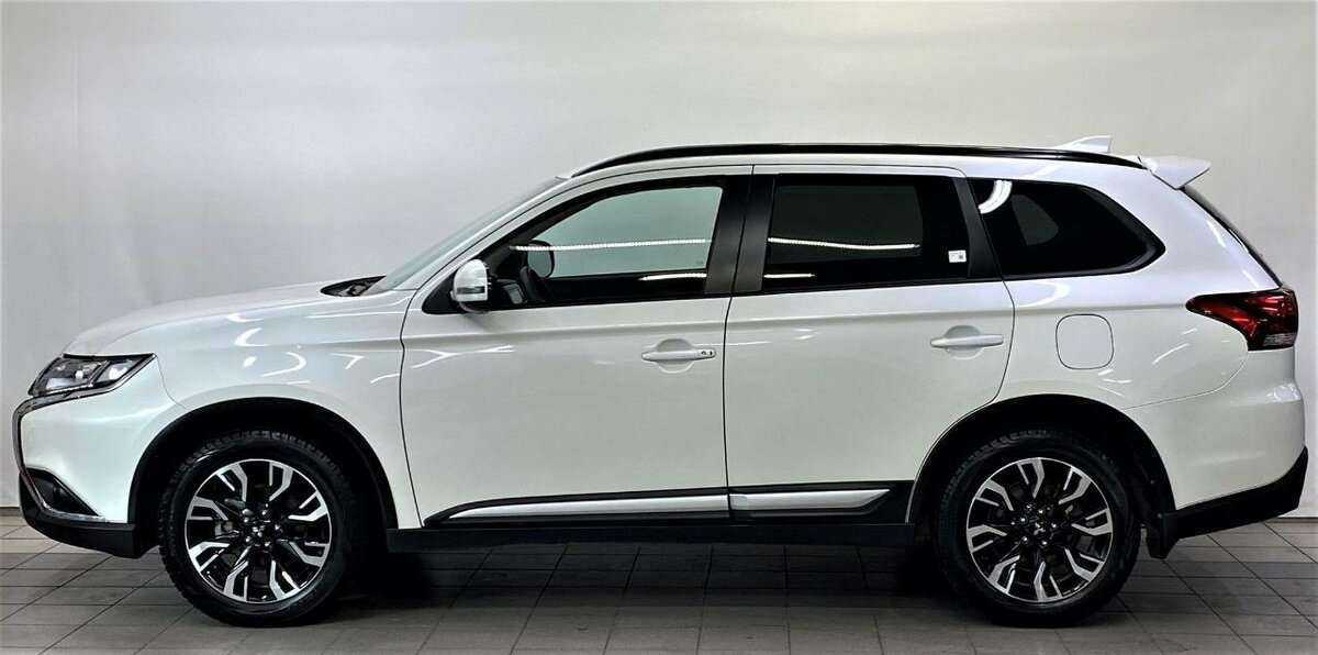 Mitsubishi Outlander, 2021 Фото №5