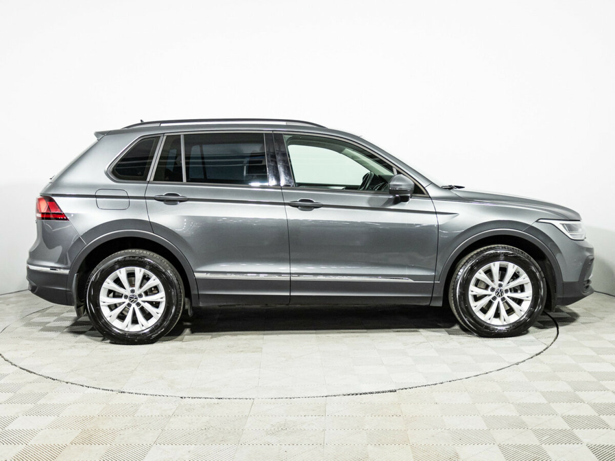 Volkswagen Tiguan II Рестайлинг, 2022 Фото №4