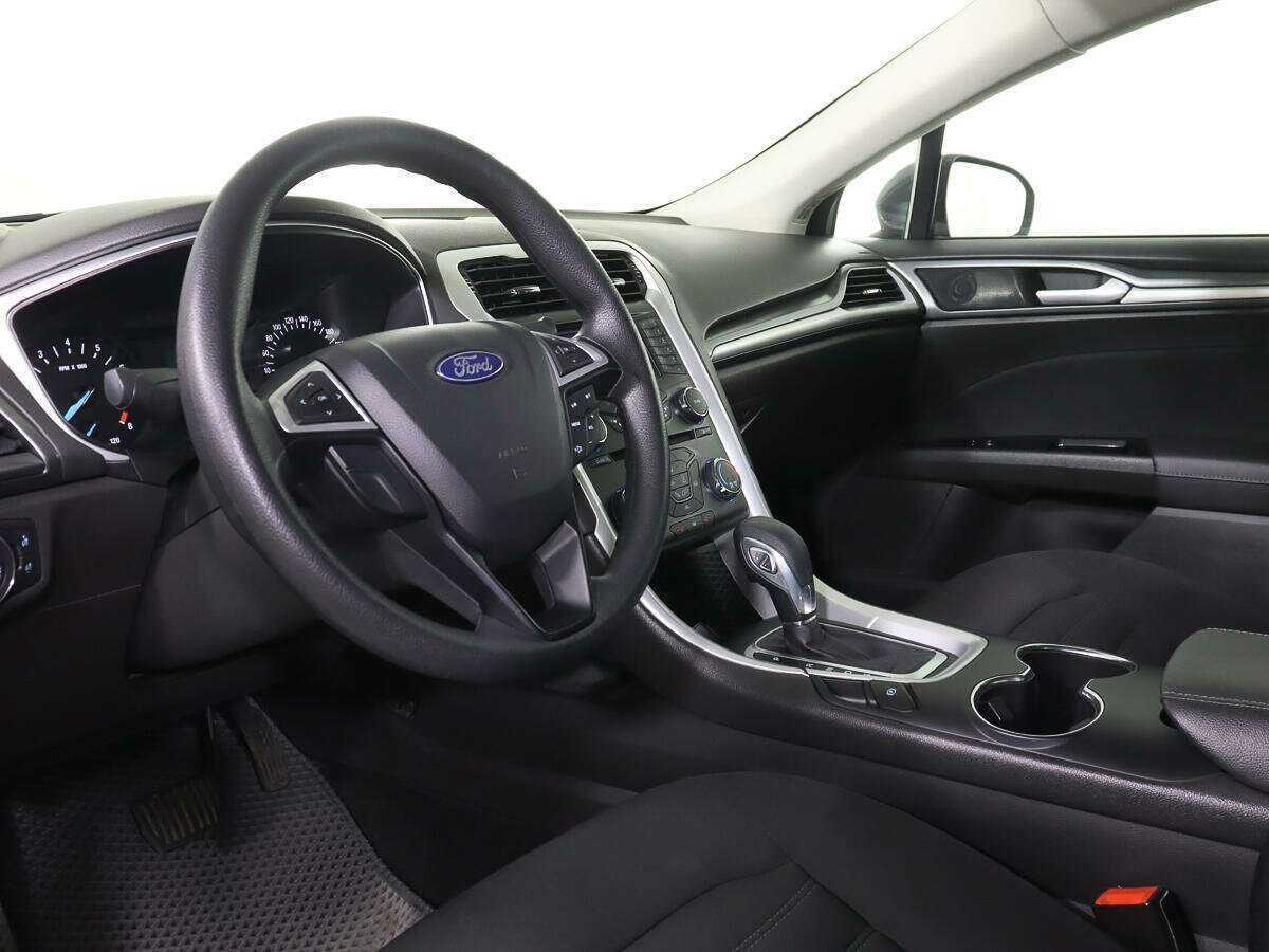 Ford Mondeo, 2017 Фото №13
