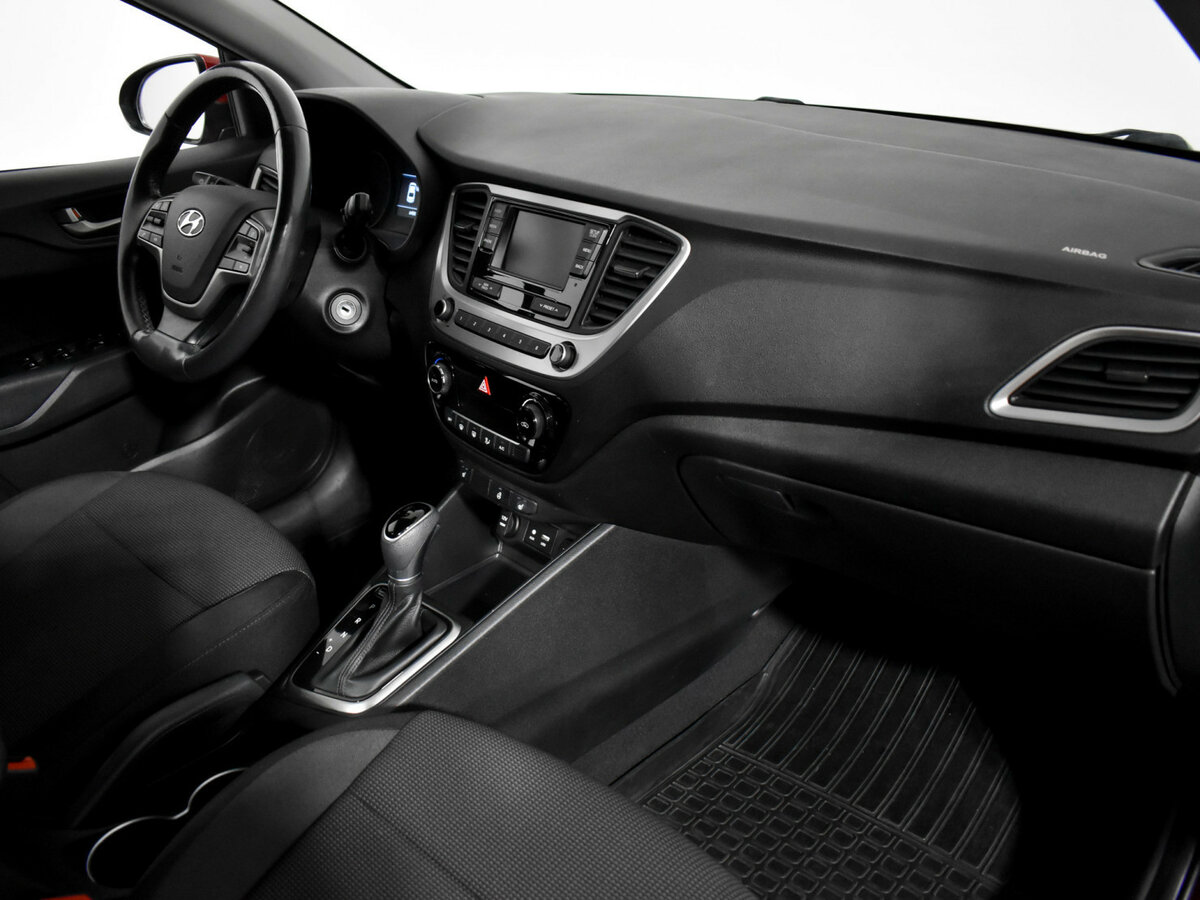 Hyundai Solaris II, 2017 Фото №12