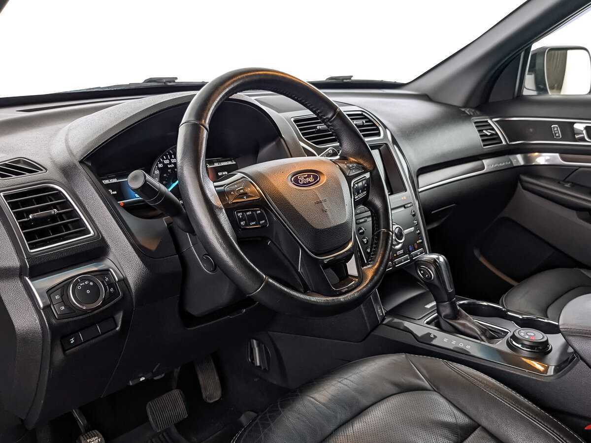 Ford Explorer, 2018 Фото №14
