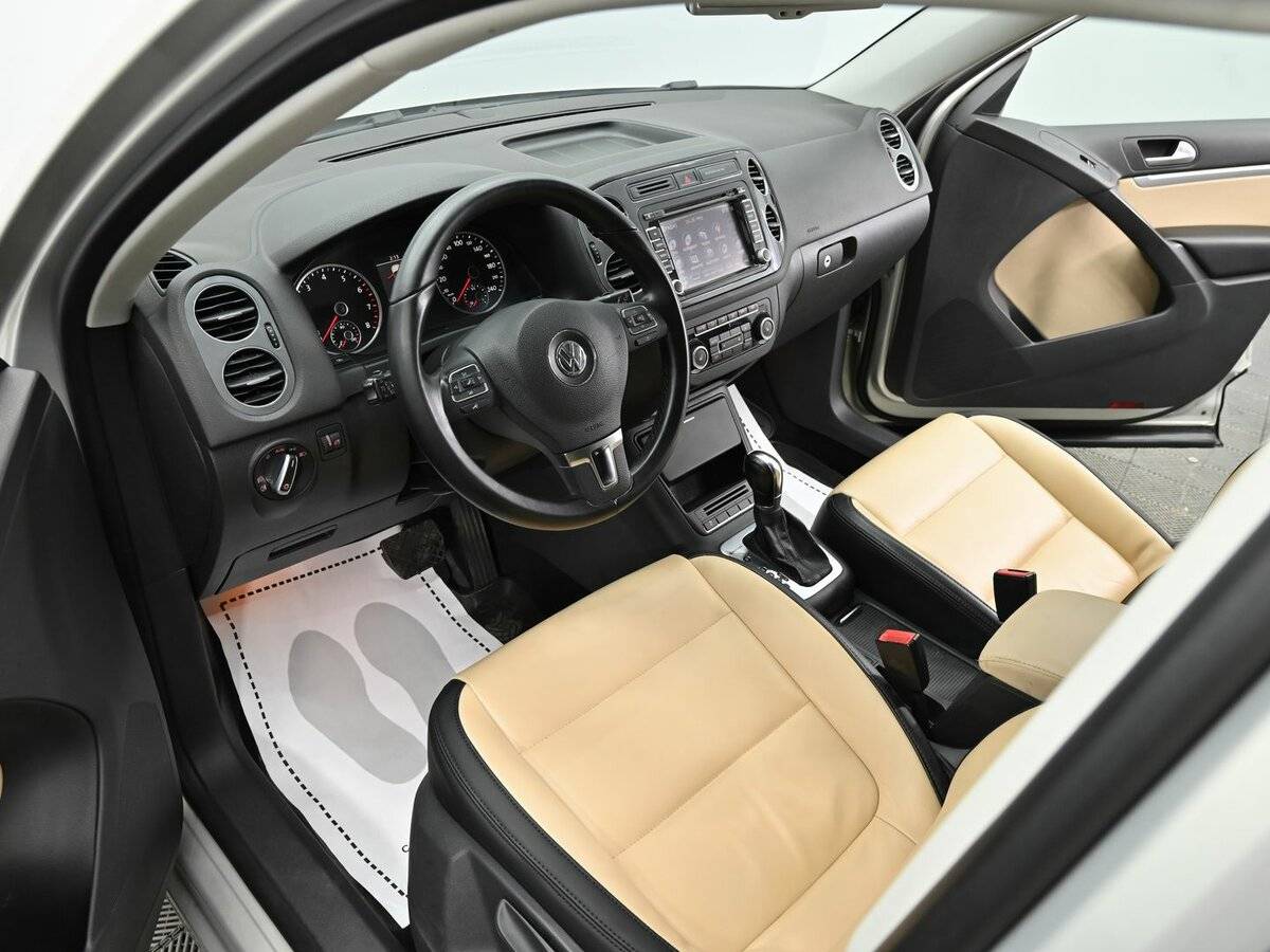 Volkswagen Tiguan, 2012 Фото №8