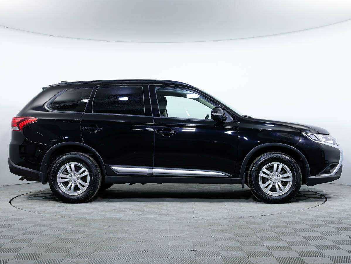 Mitsubishi Outlander, 2021 Фото №3