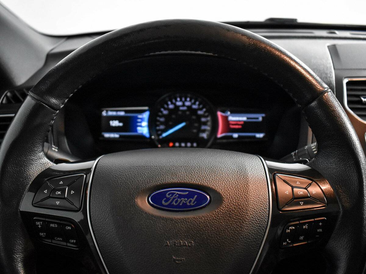 Ford Explorer, 2016 Фото №19