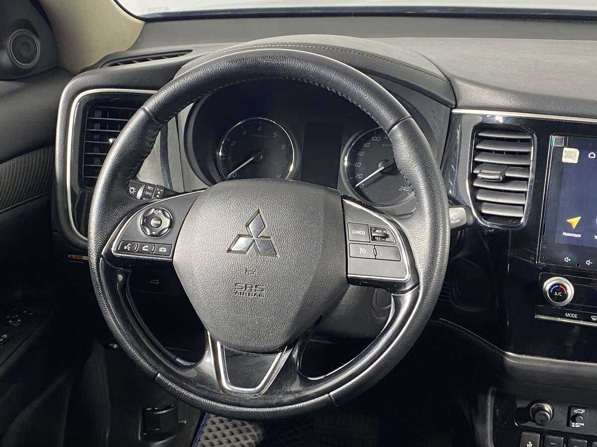 Mitsubishi Outlander, 2021 Фото №11