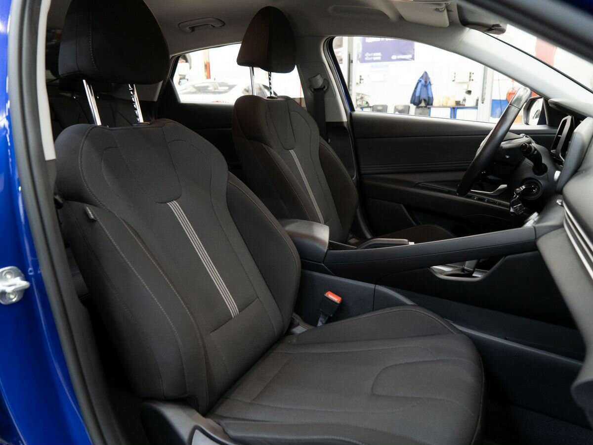 Hyundai Elantra, 2021 Фото №10
