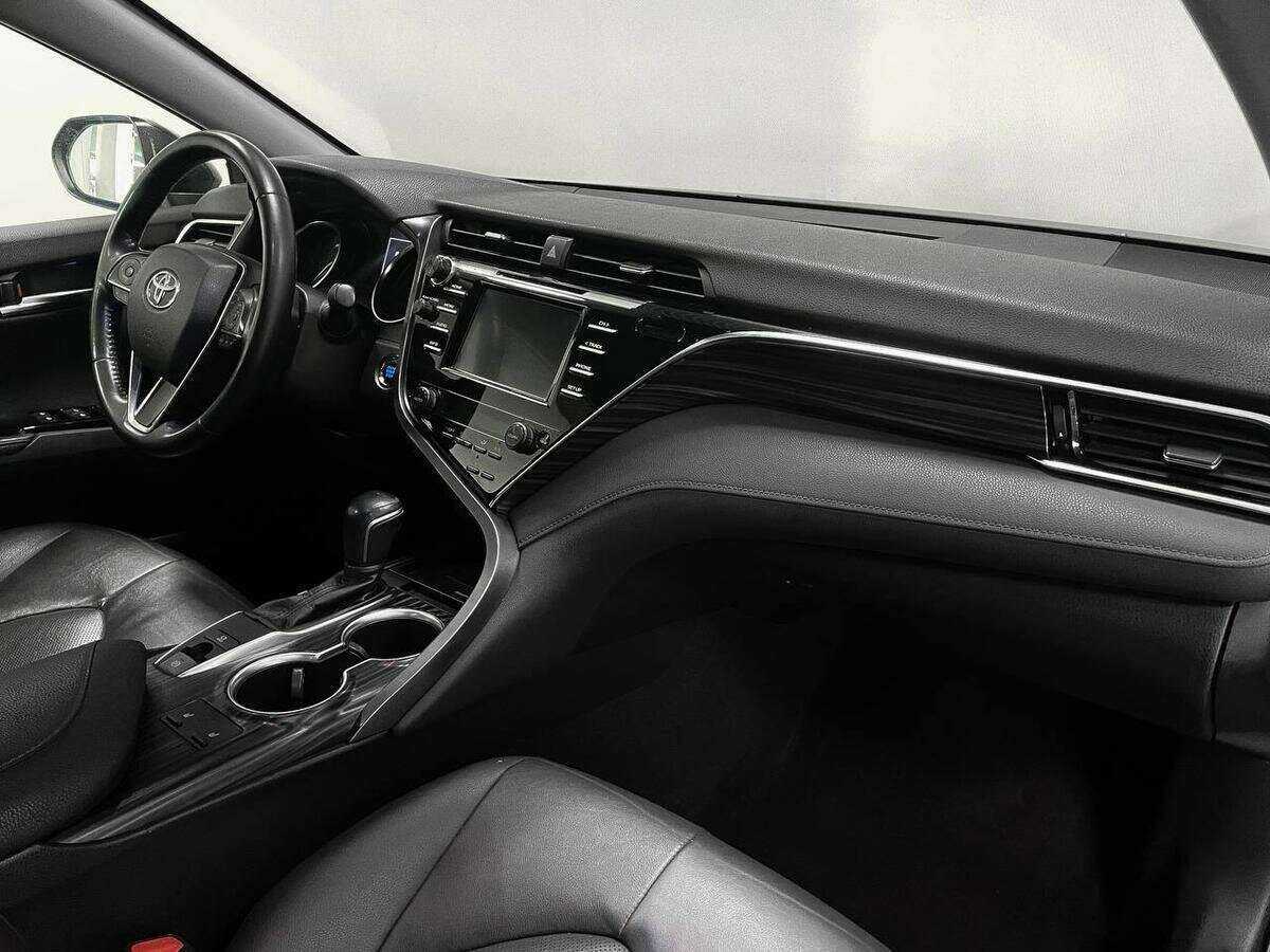 Toyota Camry, 2018 Фото №8