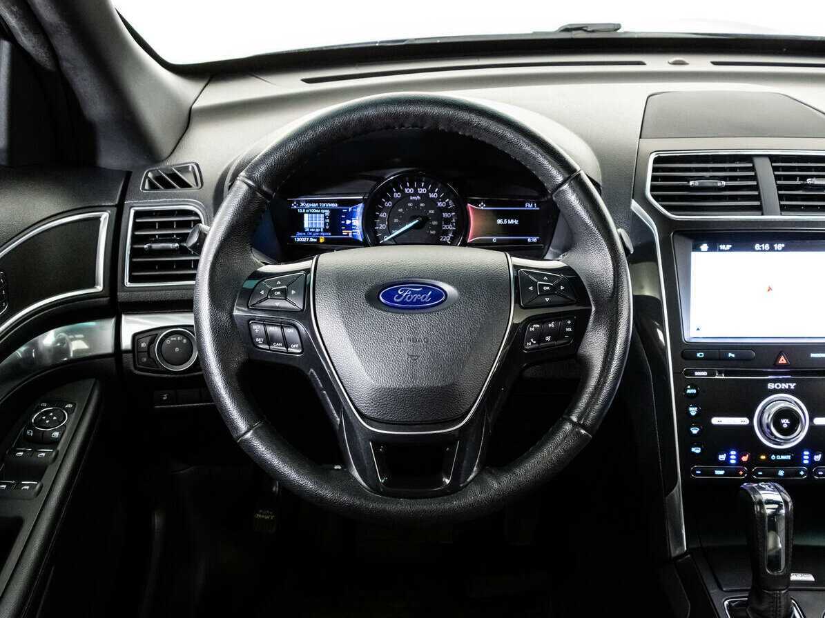 Ford Explorer, 2016 Фото №10