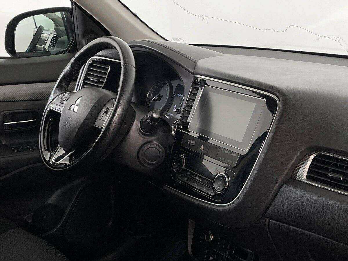 Mitsubishi Outlander, 2018 Фото №9