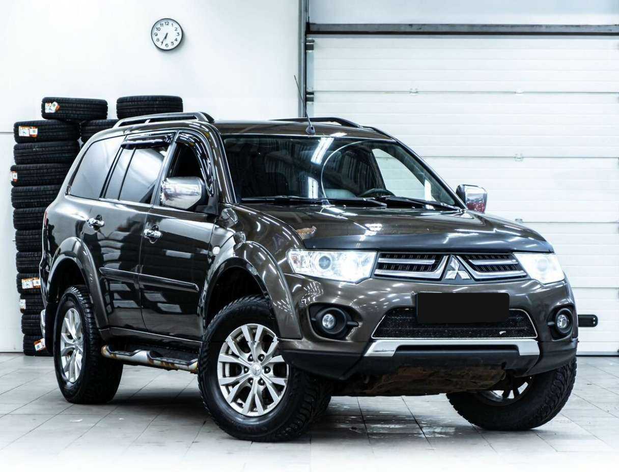 Mitsubishi Pajero Sport, 2014 Фото №2