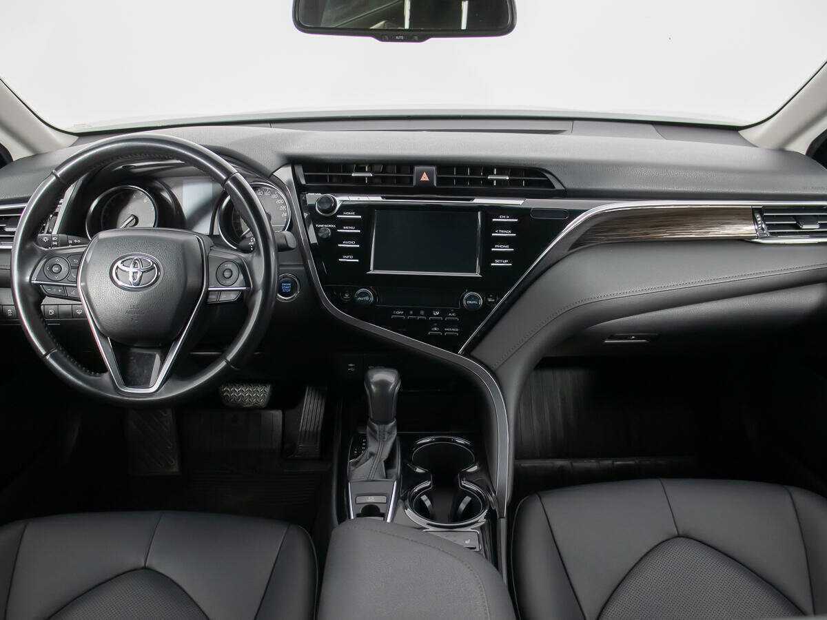 Toyota Camry, 2018 Фото №17