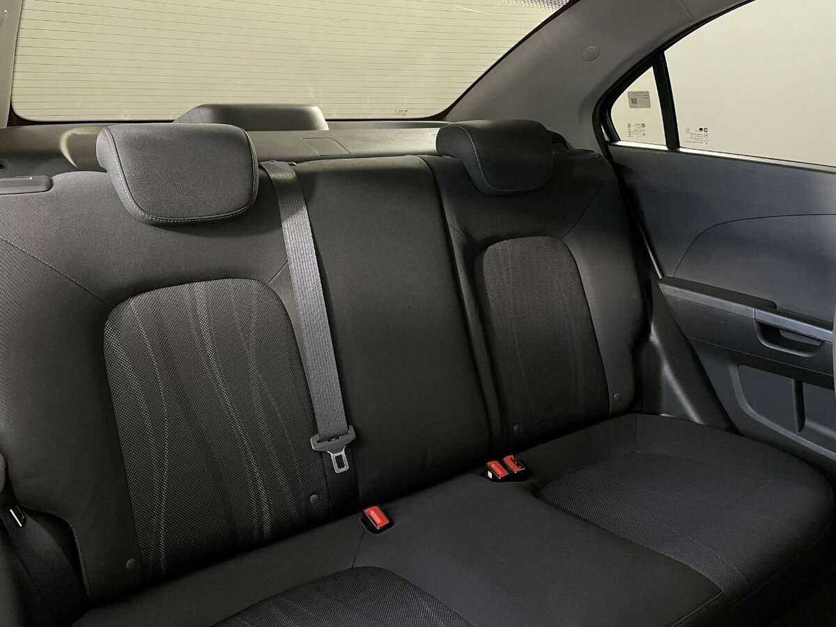 Chevrolet Aveo, 2015 Фото №13