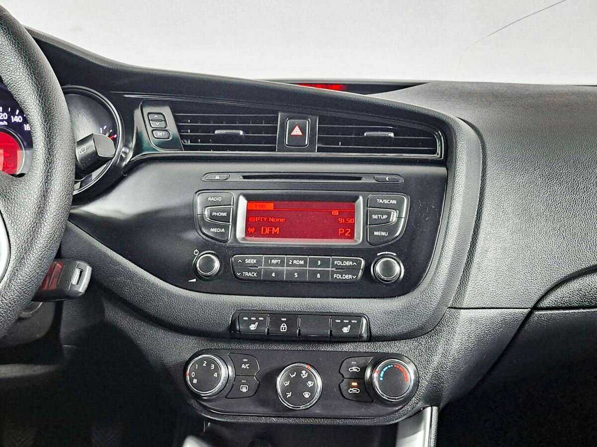 Kia Ceed, 2015 Фото №12