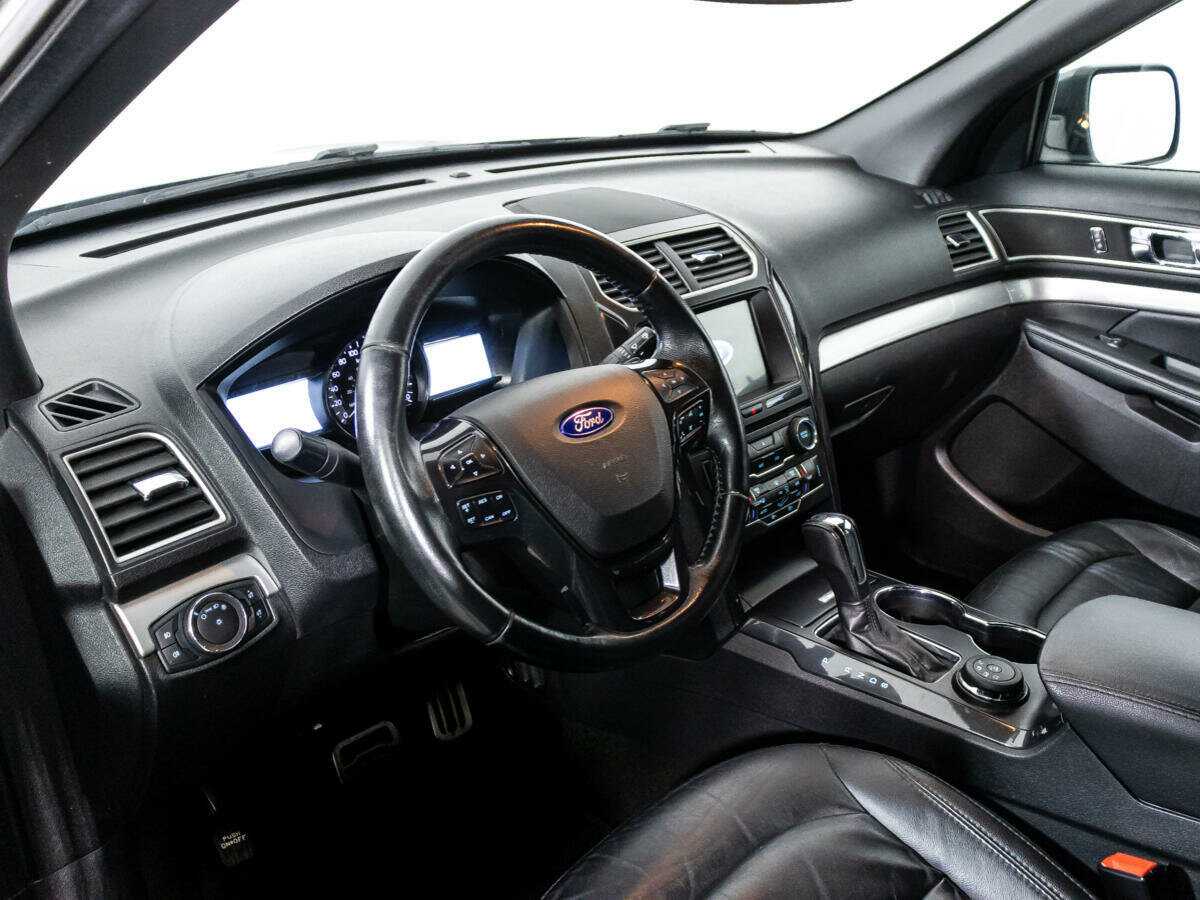 Ford Explorer, 2017 Фото №11