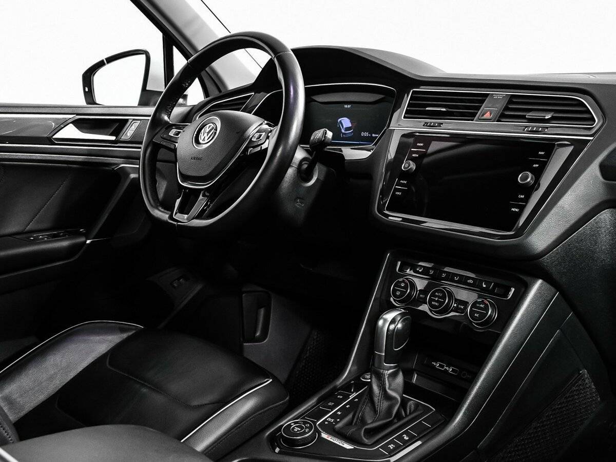Volkswagen Tiguan, 2018 Фото №9