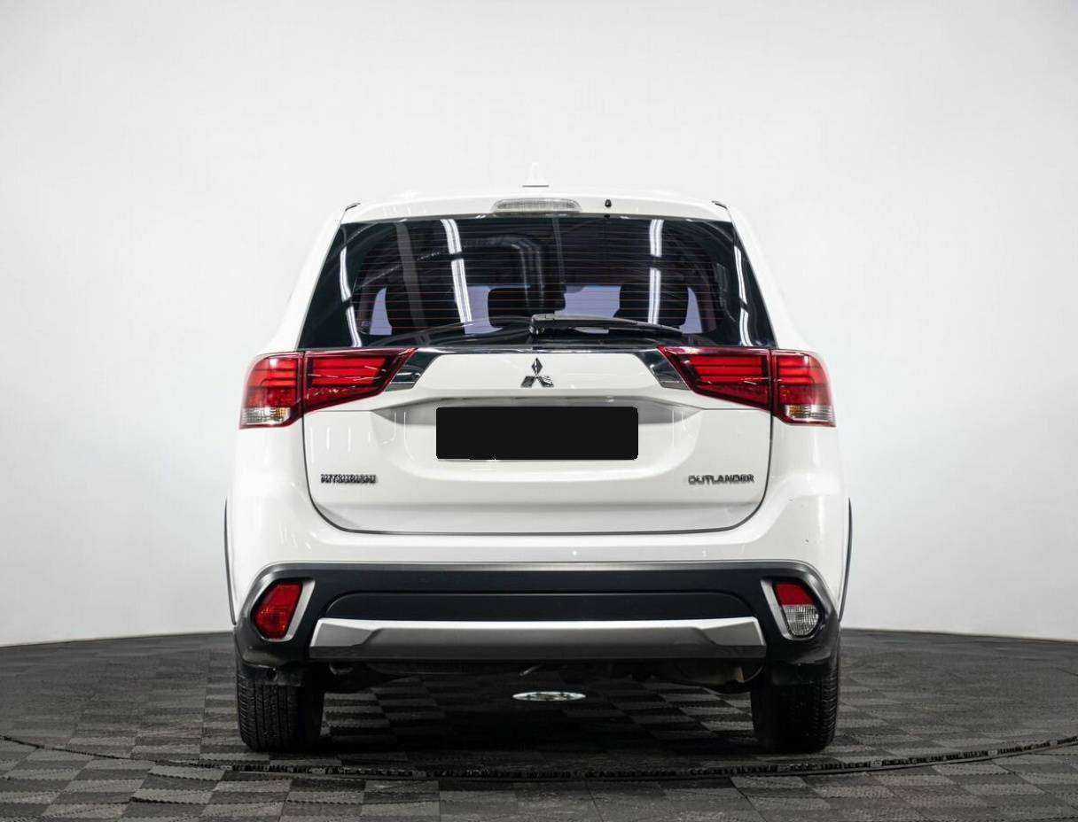 Mitsubishi Outlander, 2018 - 140 000 км. | Фото №5