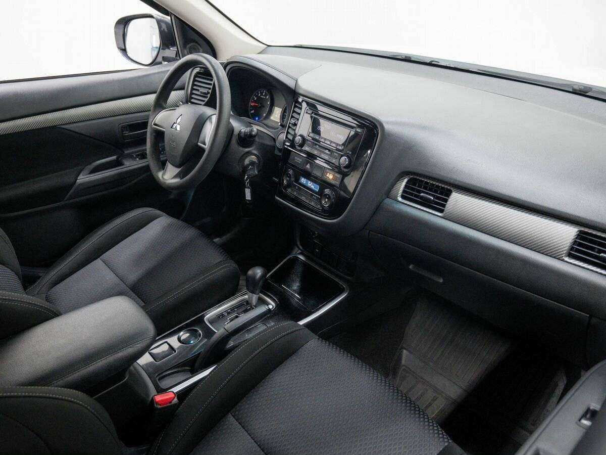 Mitsubishi Outlander, 2018 - 140 000 км. | Фото №7