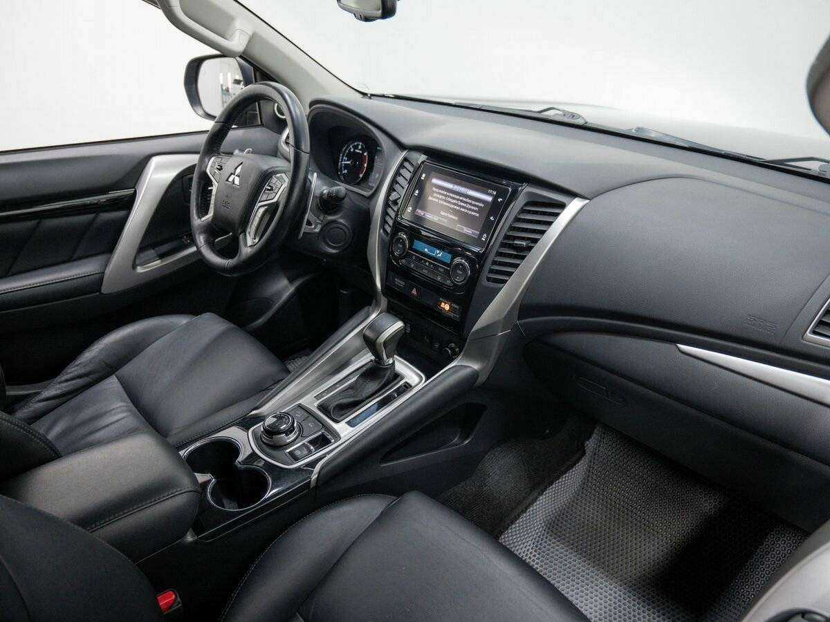 Mitsubishi Pajero Sport, 2018 - 128 000 км. | Фото №8