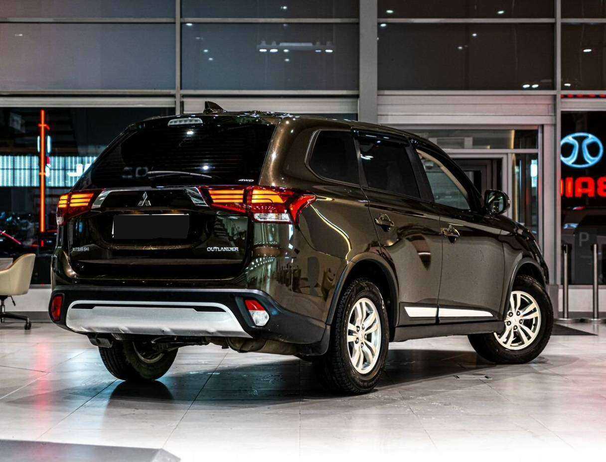 Mitsubishi Outlander, 2018 - 98 200 км. | Фото №3