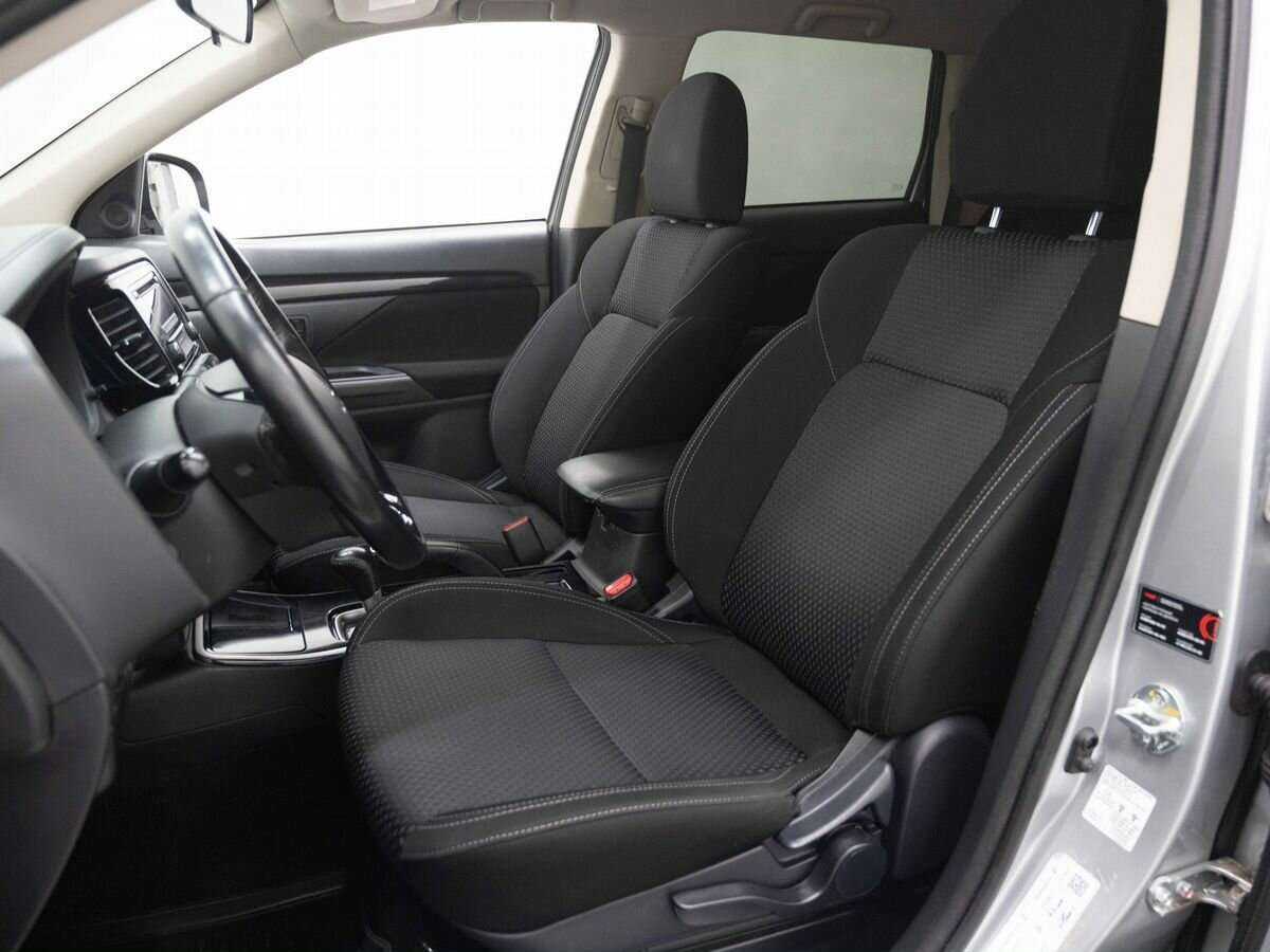 Mitsubishi Outlander, 2019 - 135 000 км. | Фото №8