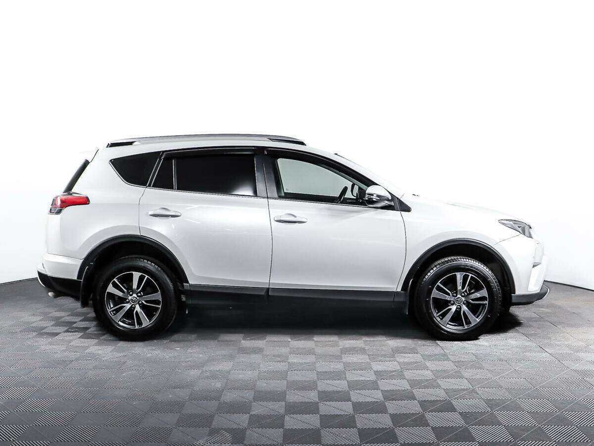 Toyota RAV4, 2019 - 119 238 км. | Фото №4