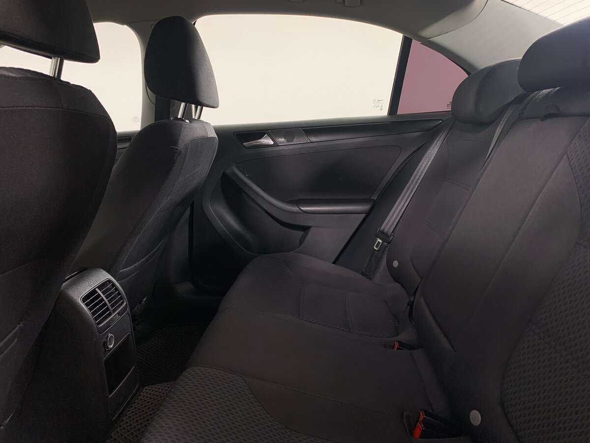 Volkswagen Jetta, 2012 Фото №16