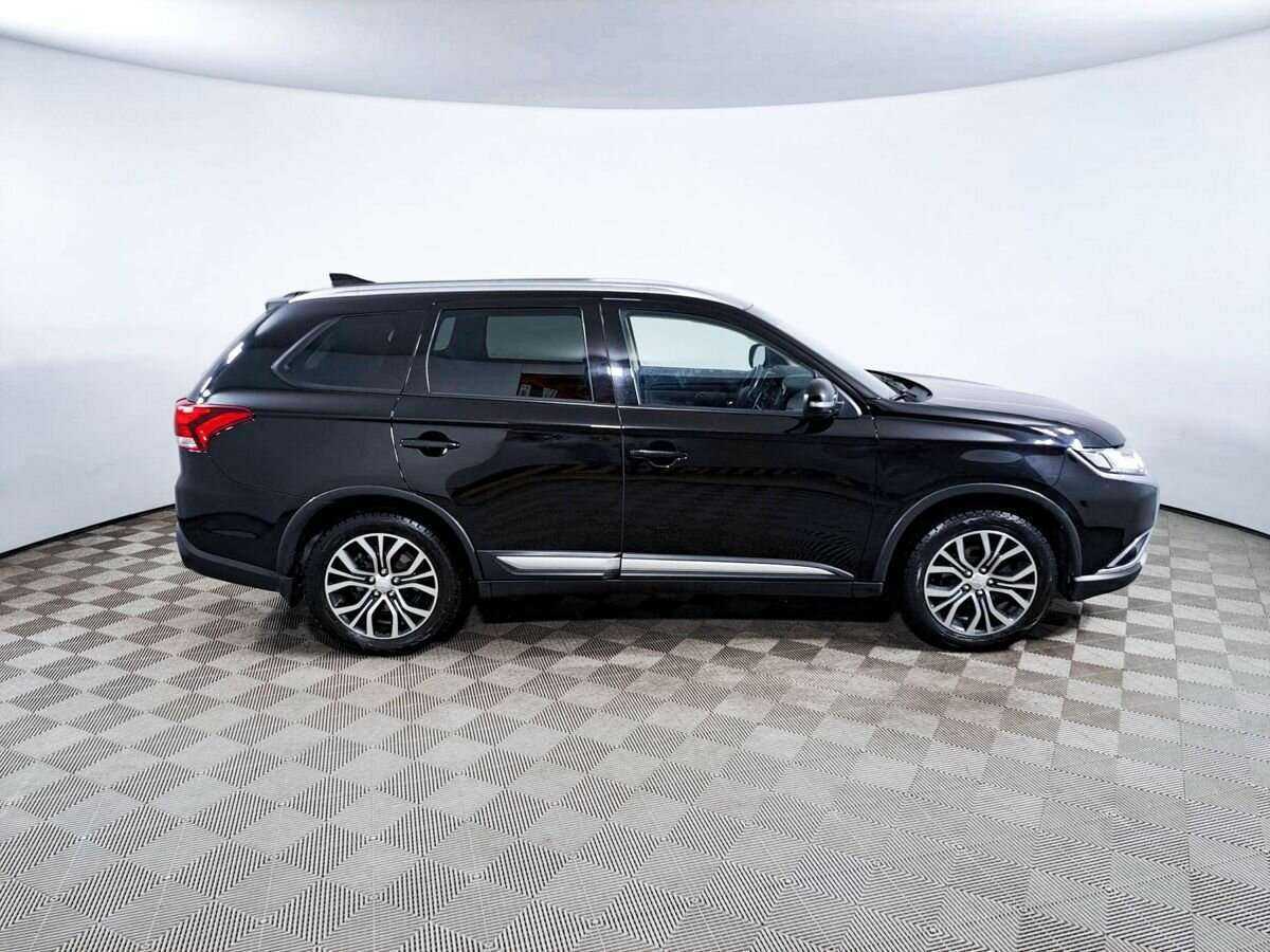 Mitsubishi Outlander, 2017 - 88 421 км. | Фото №4