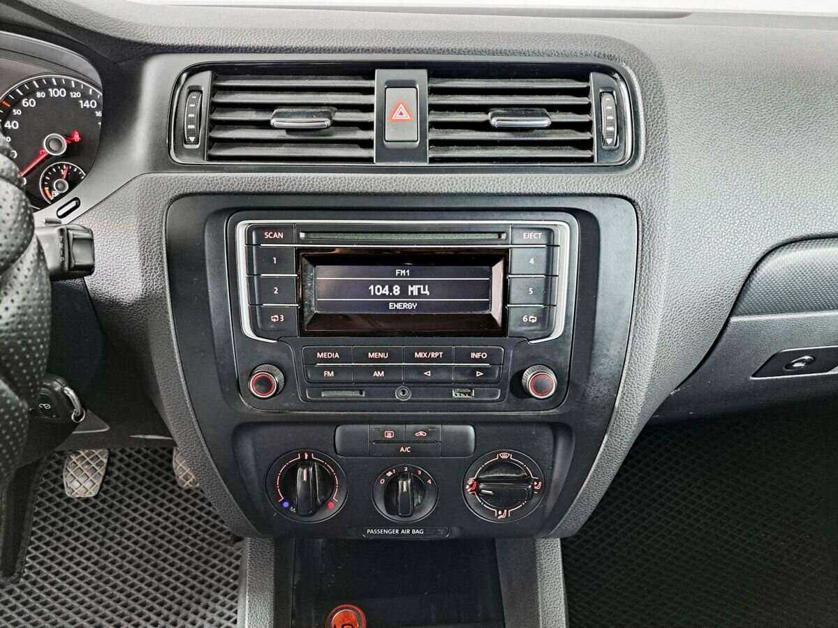 Volkswagen Jetta, 2014 Фото №15