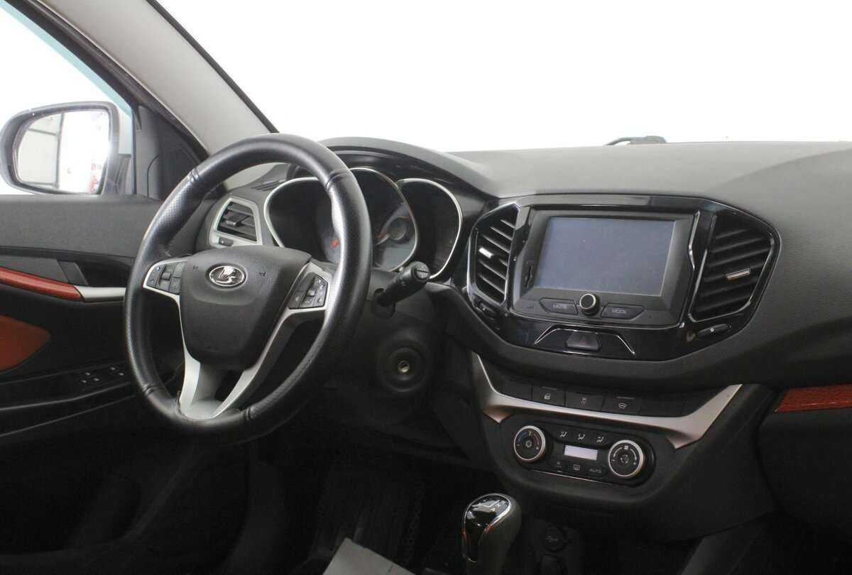 Lada (ВАЗ) Vesta SW, 2019 - 105 970 км. | Фото №7