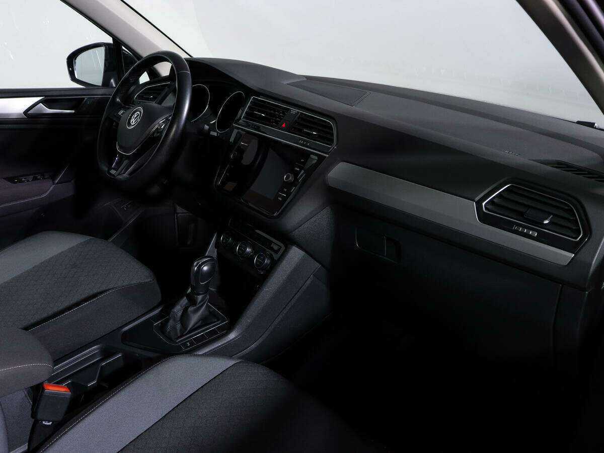 Volkswagen Tiguan, 2020 - 37 205 км. | Фото №7