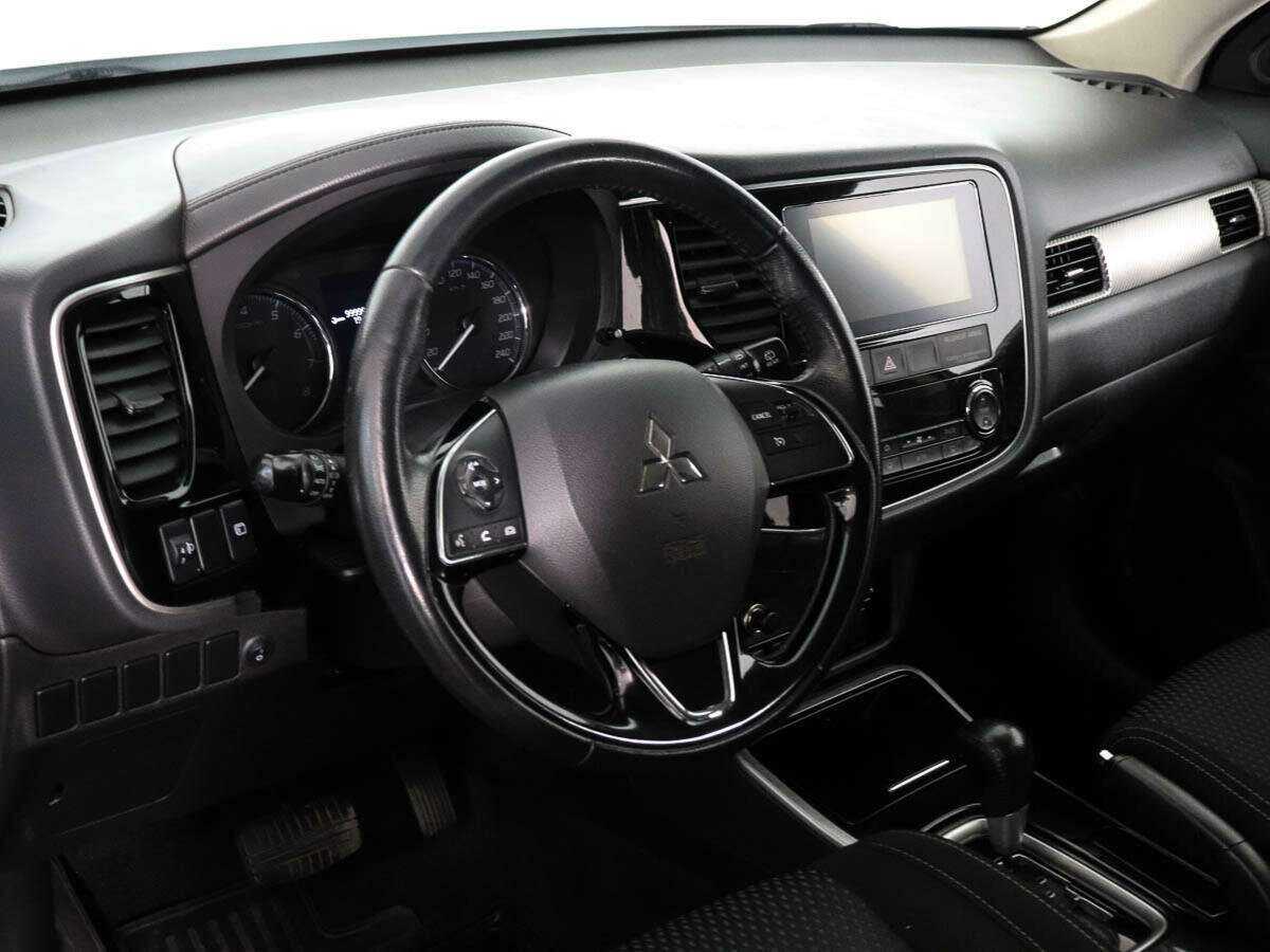 Mitsubishi Outlander, 2018 - 38 958 км. | Фото №8