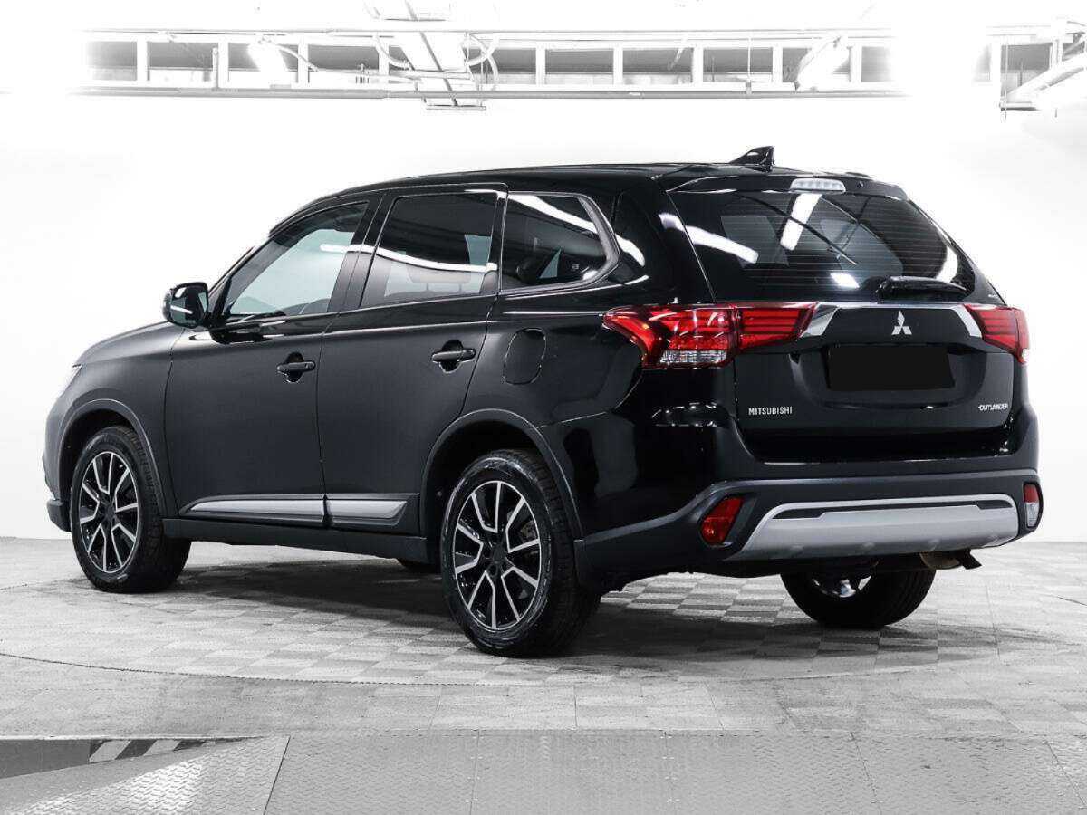 Mitsubishi Outlander, 2018 - 123 158 км. | Фото №7