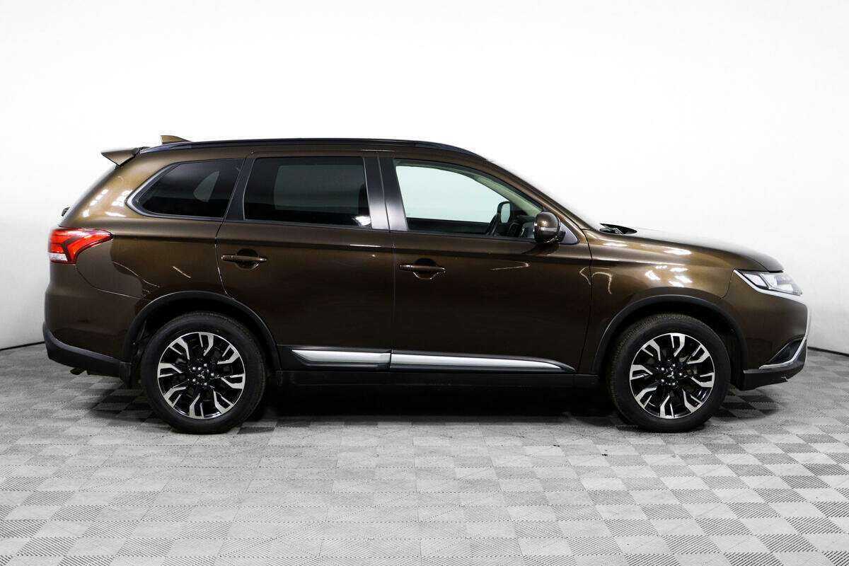 Mitsubishi Outlander, 2022 - 30 001 км. | Фото №4