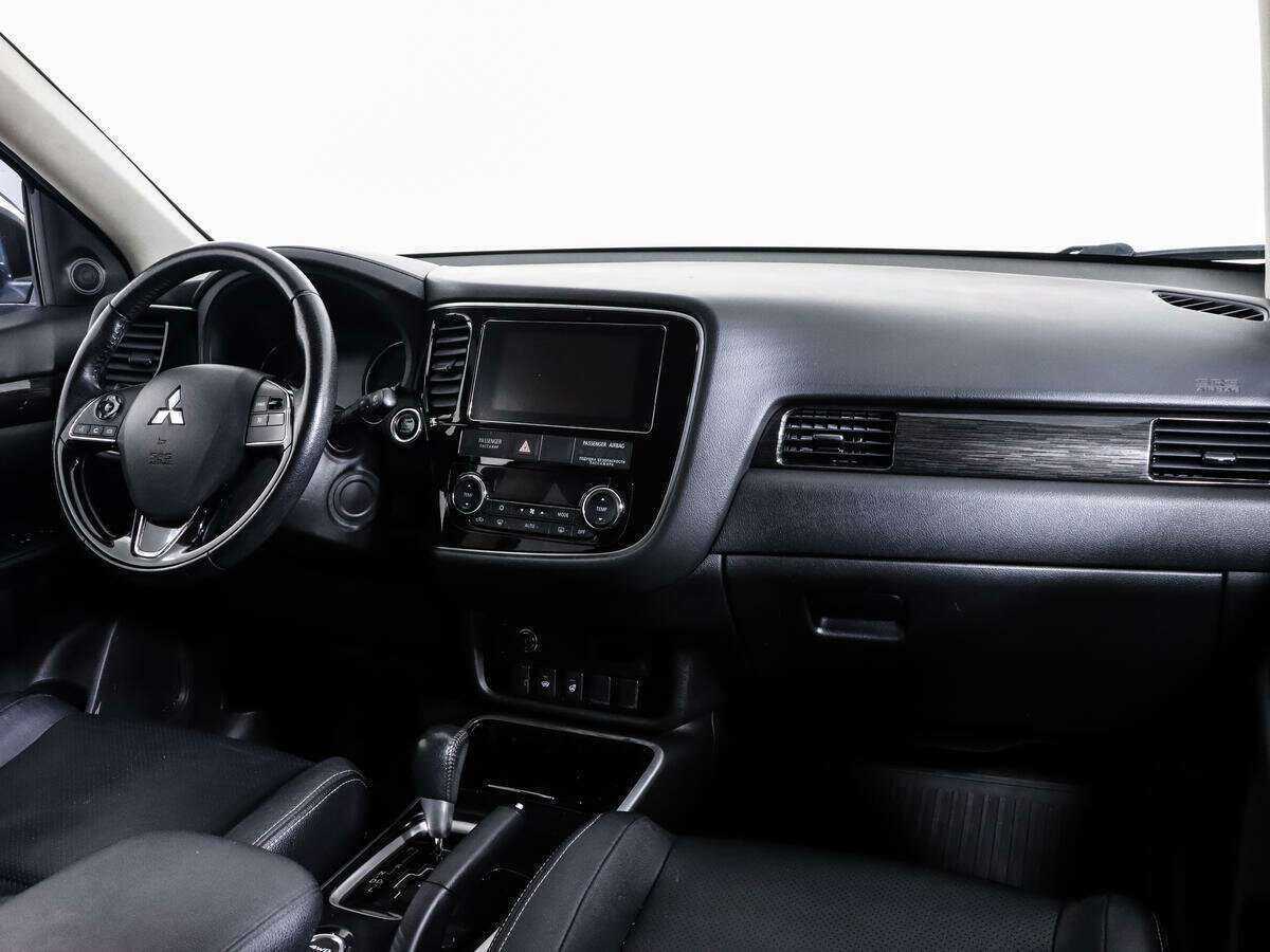 Mitsubishi Outlander, 2018 - 135 735 км. | Фото №7