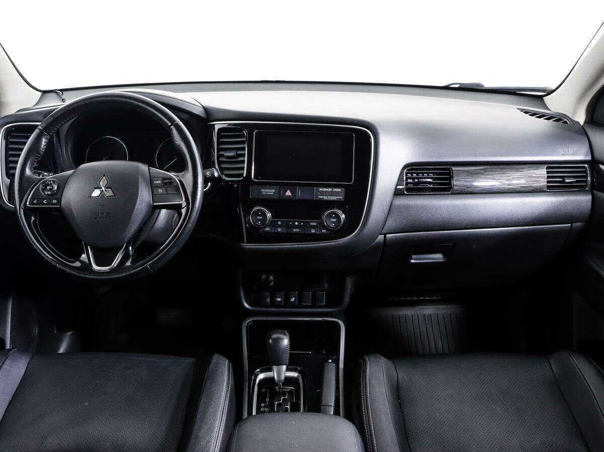 Mitsubishi Outlander, 2018 - 135 735 км. | Фото №8