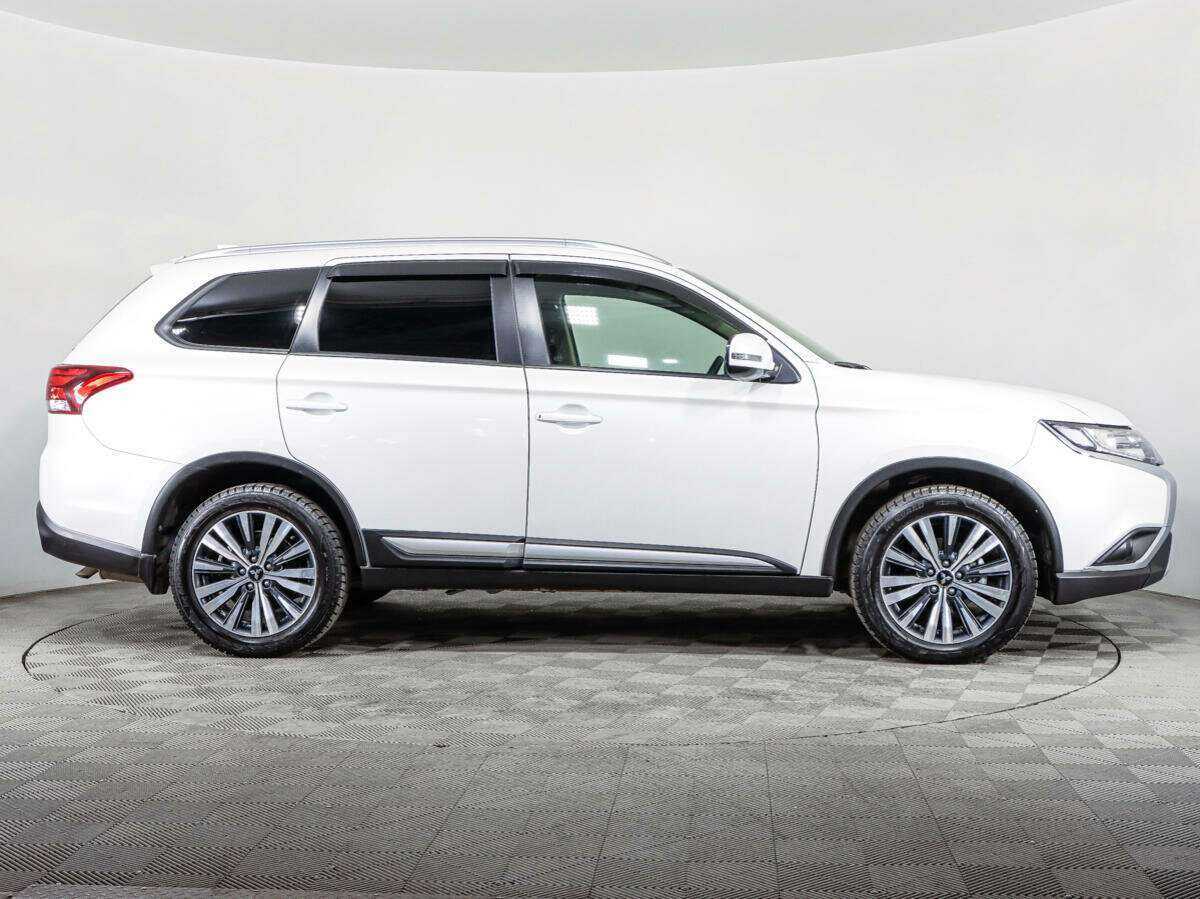 Mitsubishi Outlander, 2021 - 55 300 км. | Фото №4