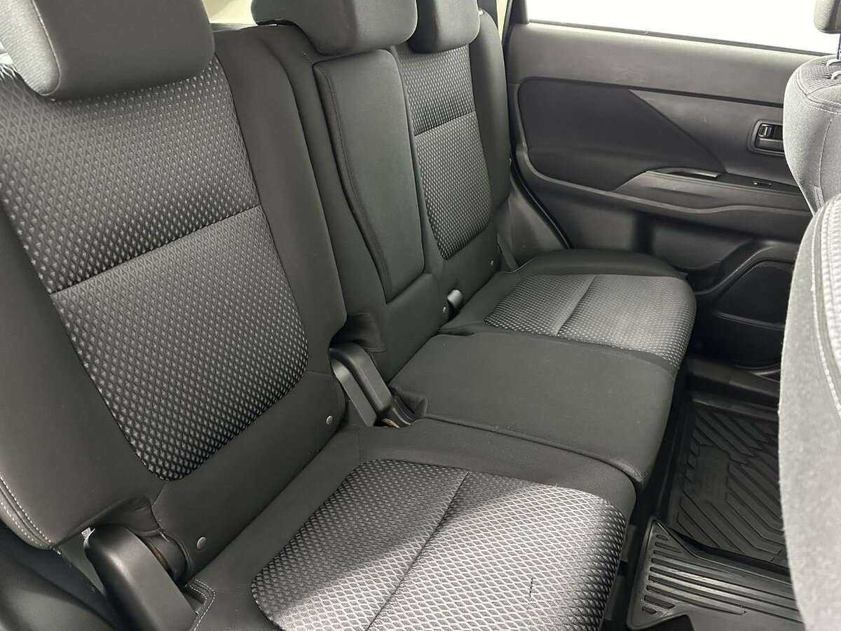 Mitsubishi Outlander, 2017 Фото №15